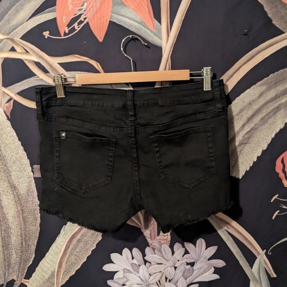 Black Hot Topic Shorts - Picture 2 of 2